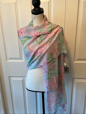 Lilly Pulitzer Light Gray/blue  silk/cashmerScarf with Pink & Green Floral Print